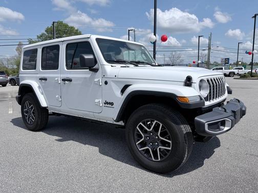 Bright White Clearcoat 2025 Jeep Wrangler Sahara