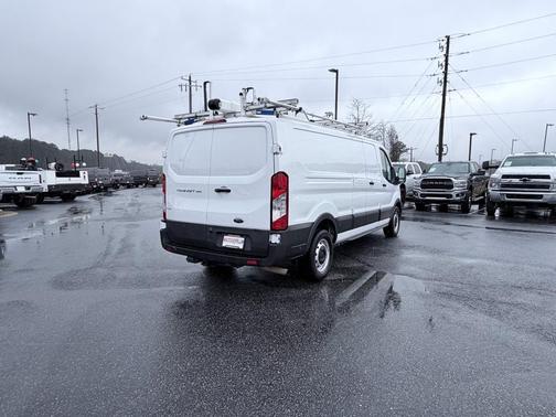 2022 Ford Transit-250 Base