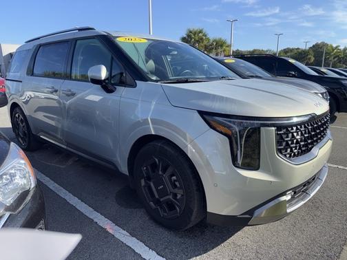 2025 Kia Carnival SX