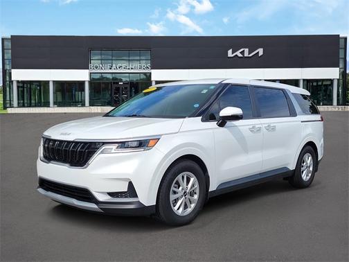 2024 Kia Carnival LX
