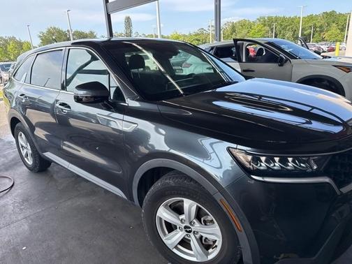2022 Kia Sorento LX