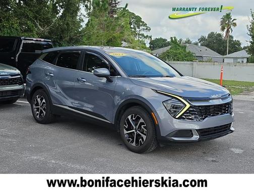 Silver 2024 Kia Sportage EX