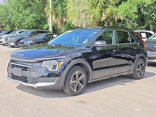 Aurora Black 2023 Kia Niro LX