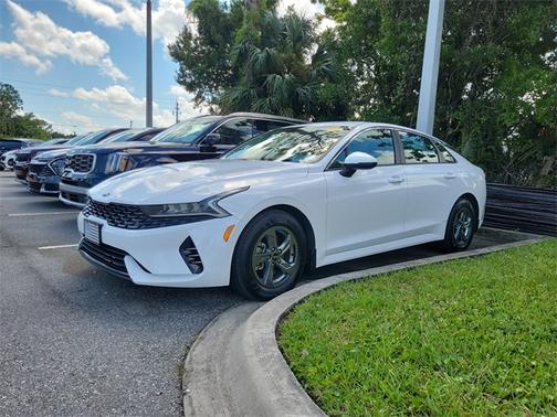 2021 Kia K5 LXS