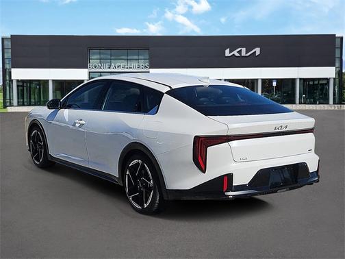 2025 Kia K4 GT-Line