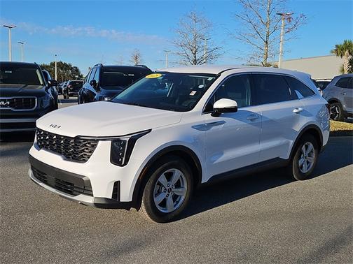 2025 Kia Sorento LX