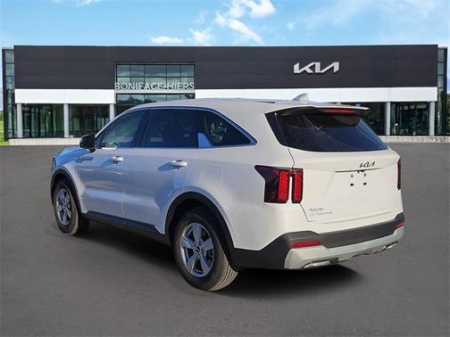 2025 Kia Sorento LX