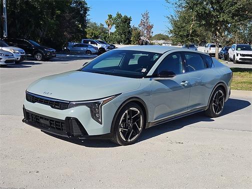 2025 Kia K4 GT-Line