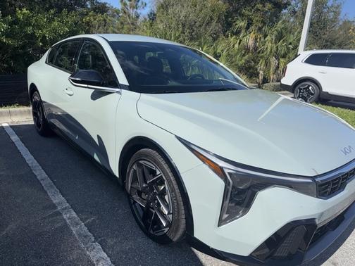 2025 Kia K4 GT-Line