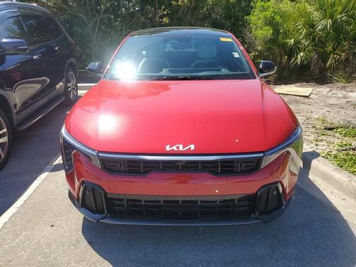 Currant Red 2025 Kia K4 GT-Line Turbo