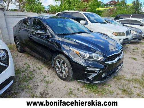 Aurora Black Pearl 2021 Kia Forte LXS