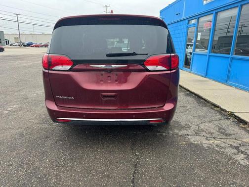 2018 Chrysler Pacifica Touring-L Plus