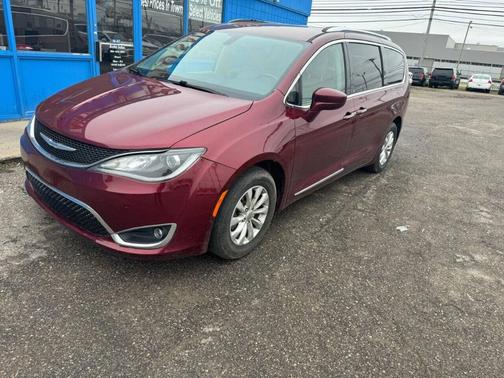 2018 Chrysler Pacifica Touring-L Plus