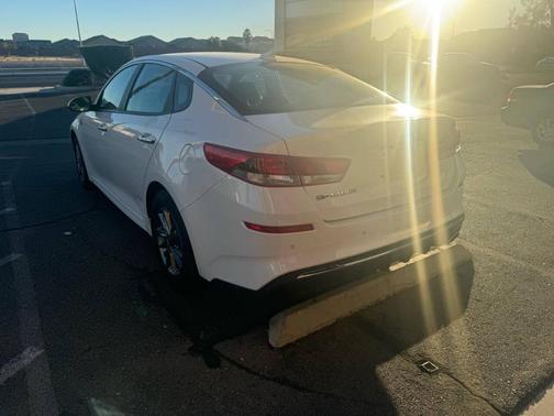 2020 Kia Optima LX