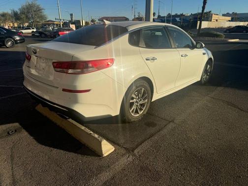 2020 Kia Optima LX