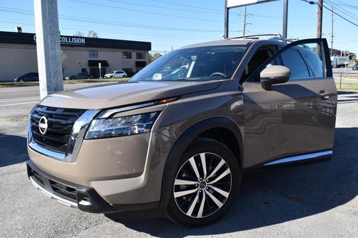 2024 Nissan Pathfinder Platinum