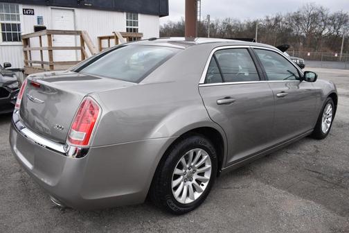2014 Chrysler 300 Base