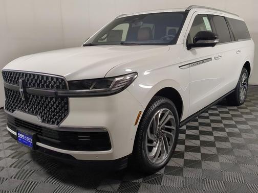 2025 Lincoln Navigator L Reserve