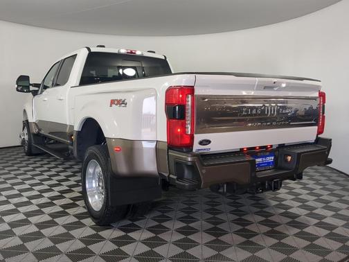 Star White 2023 Ford F-450 King Ranch