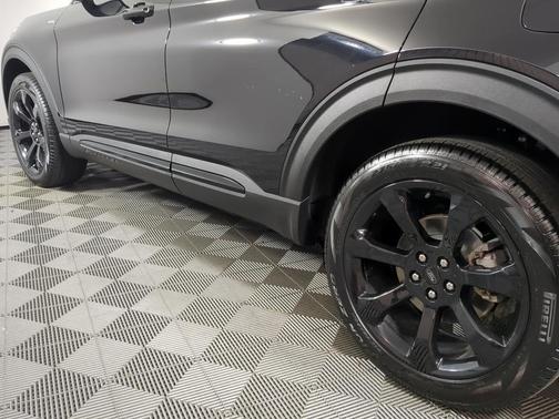 Agate Black Metallic 2023 Ford Explorer ST-Line
