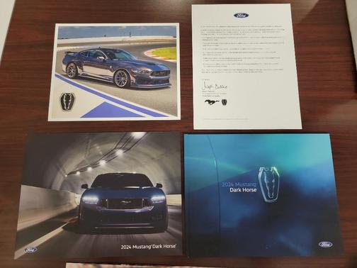 2024 Ford Mustang Dark Horse