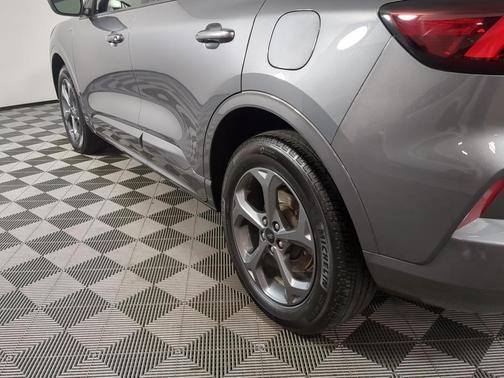 Carbonized Gray Metallic 2024 Ford Escape ST-Line