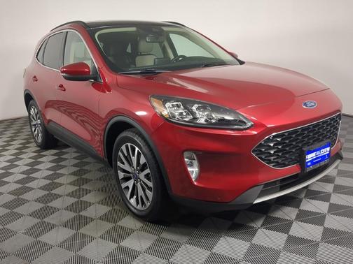 2020 Ford Escape Titanium