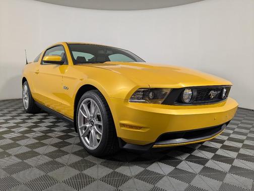 2011 Ford Mustang GT Premium