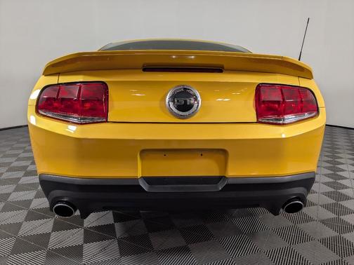 2011 Ford Mustang GT Premium