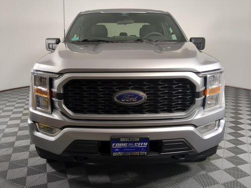 Iconic Silver Metallic 2022 Ford F-150 XL