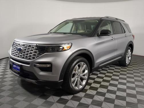 Iconic Silver Metallic 2022 Ford Explorer Platinum