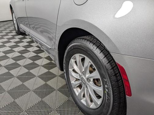 2019 Chrysler Pacifica Touring-L