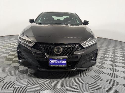 2022 Nissan Maxima SR