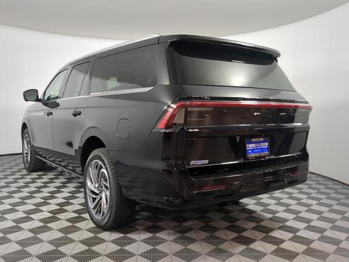 Infinite Black Metallic 2026 Lincoln Navigator L Reserve