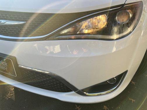 2020 Chrysler Pacifica Touring-L Plus