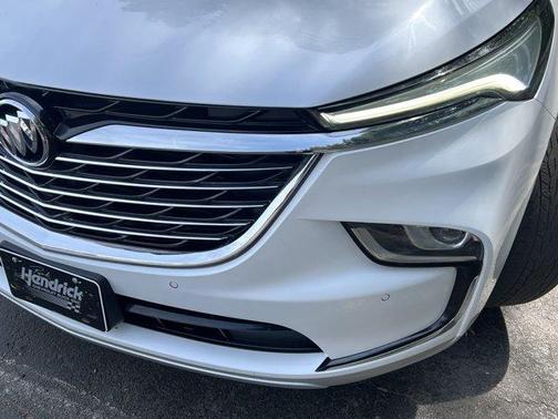 2022 Buick Enclave Essence