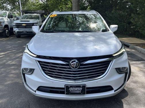 2022 Buick Enclave Essence