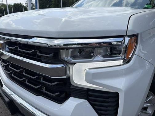 Summit White 2023 Chevrolet Silverado 1500 LT