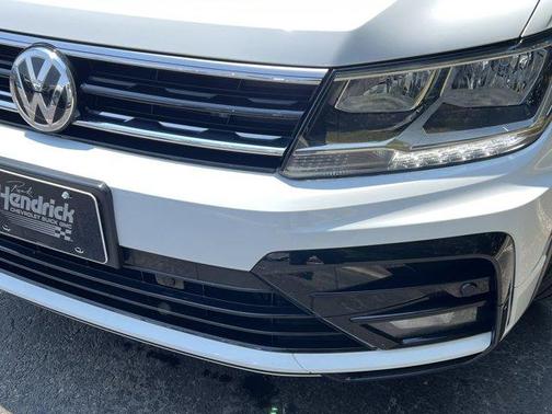 2021 Volkswagen Tiguan 2.0T SE R-Line Black