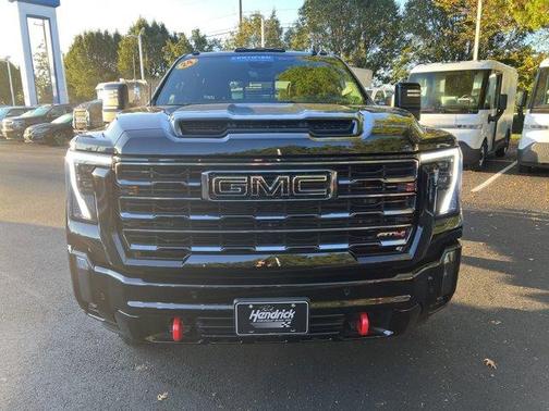2024 GMC Sierra 2500 AT4