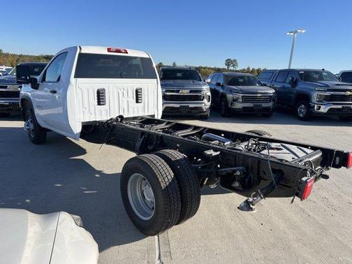 2026 Chevrolet Silverado 3500 WT