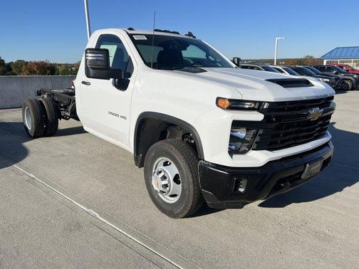 2026 Chevrolet Silverado 3500 WT