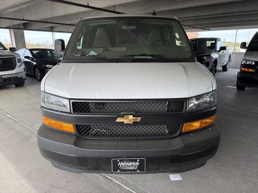 Summit White 2025 Chevrolet Express 2500 Work Van