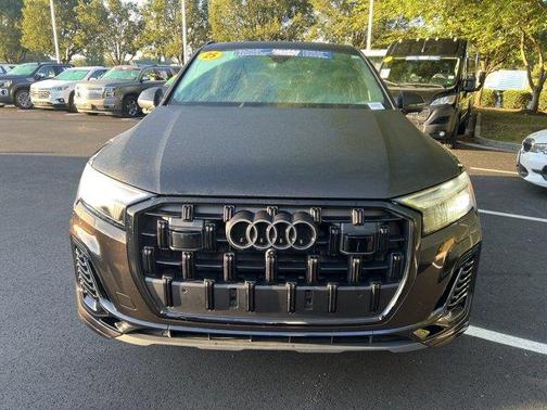 2025 Audi Q7 55 Premium Plus