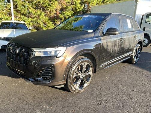 2025 Audi Q7 55 Premium Plus