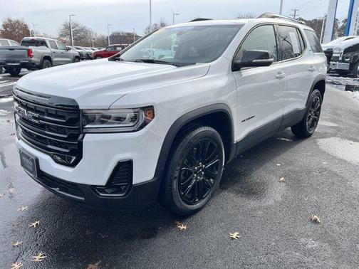 2023 GMC Acadia SLT
