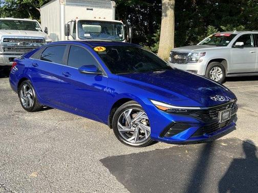 2024 Hyundai ELANTRA SEL