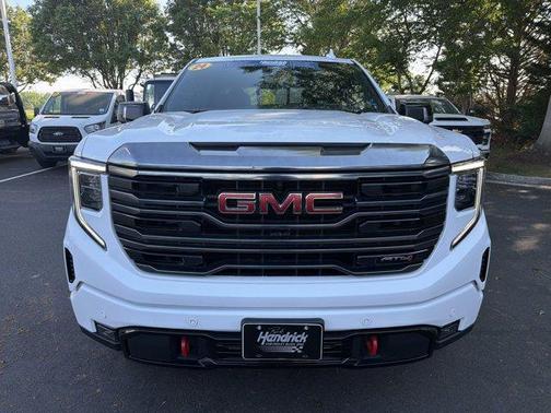 Summit White 2024 GMC Sierra 1500 AT4