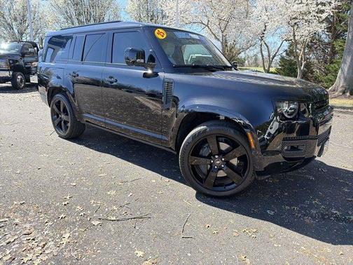 2025 Land Rover Defender P400 X-Dynamic SE