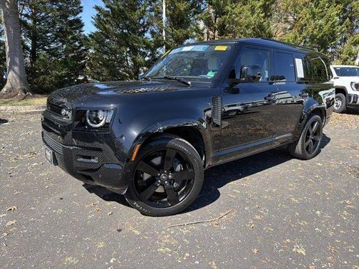 2025 Land Rover Defender P400 X-Dynamic SE